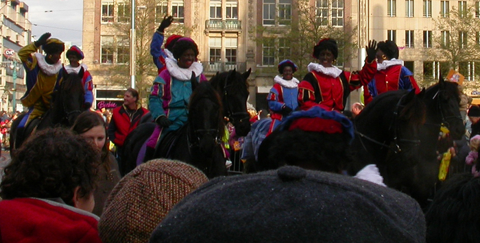 Zwarte Pieten on horses