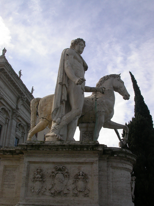 statue-castor-horse