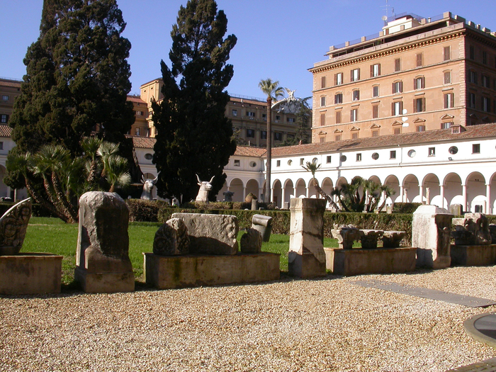 Terme di Diocleziano, central garden