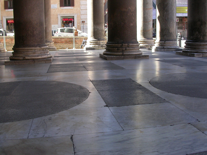 Pantheon, portico