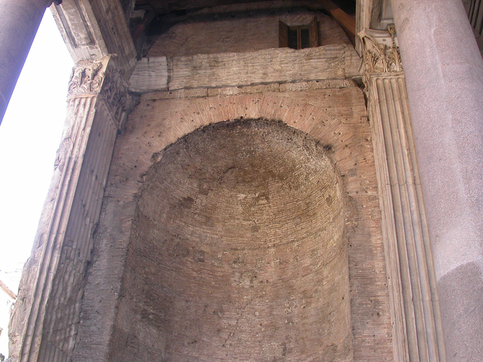 Pantheon, portico